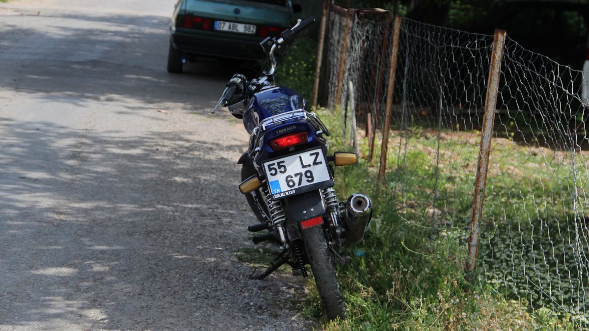 Antalya’da çalıntı motosiklet ile yolda kaldılar