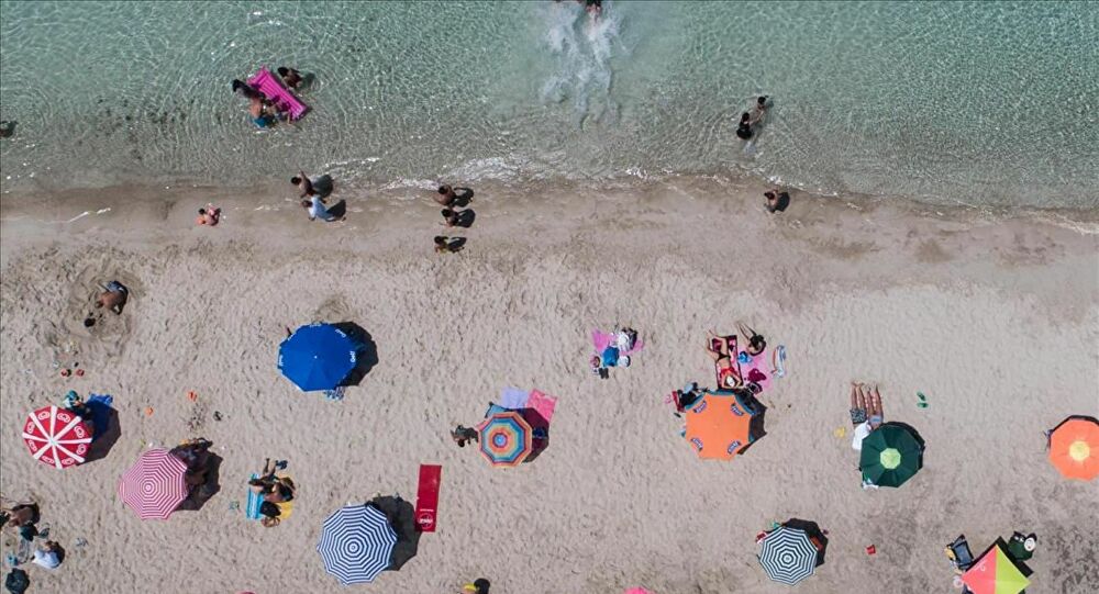 Bilim Kurulu Üyesinden Yazlıkçılara Uyarı: 'Şu An Tatil Zamanı Değil'