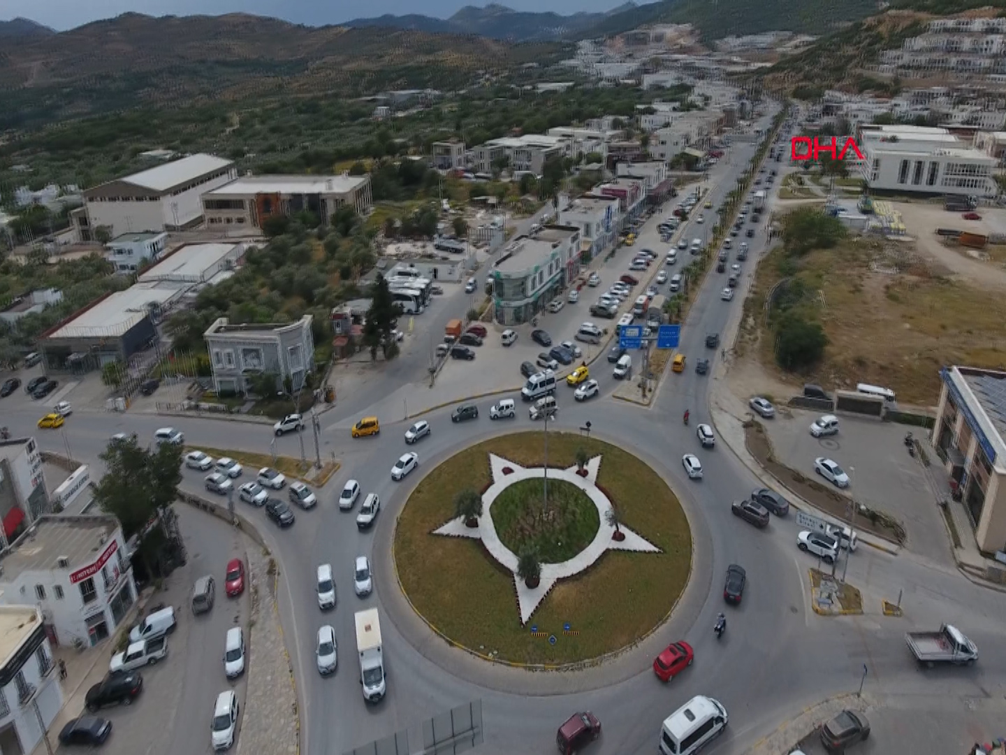 Bodrum'da tam kapanma öncesi trafik yoğunluğu