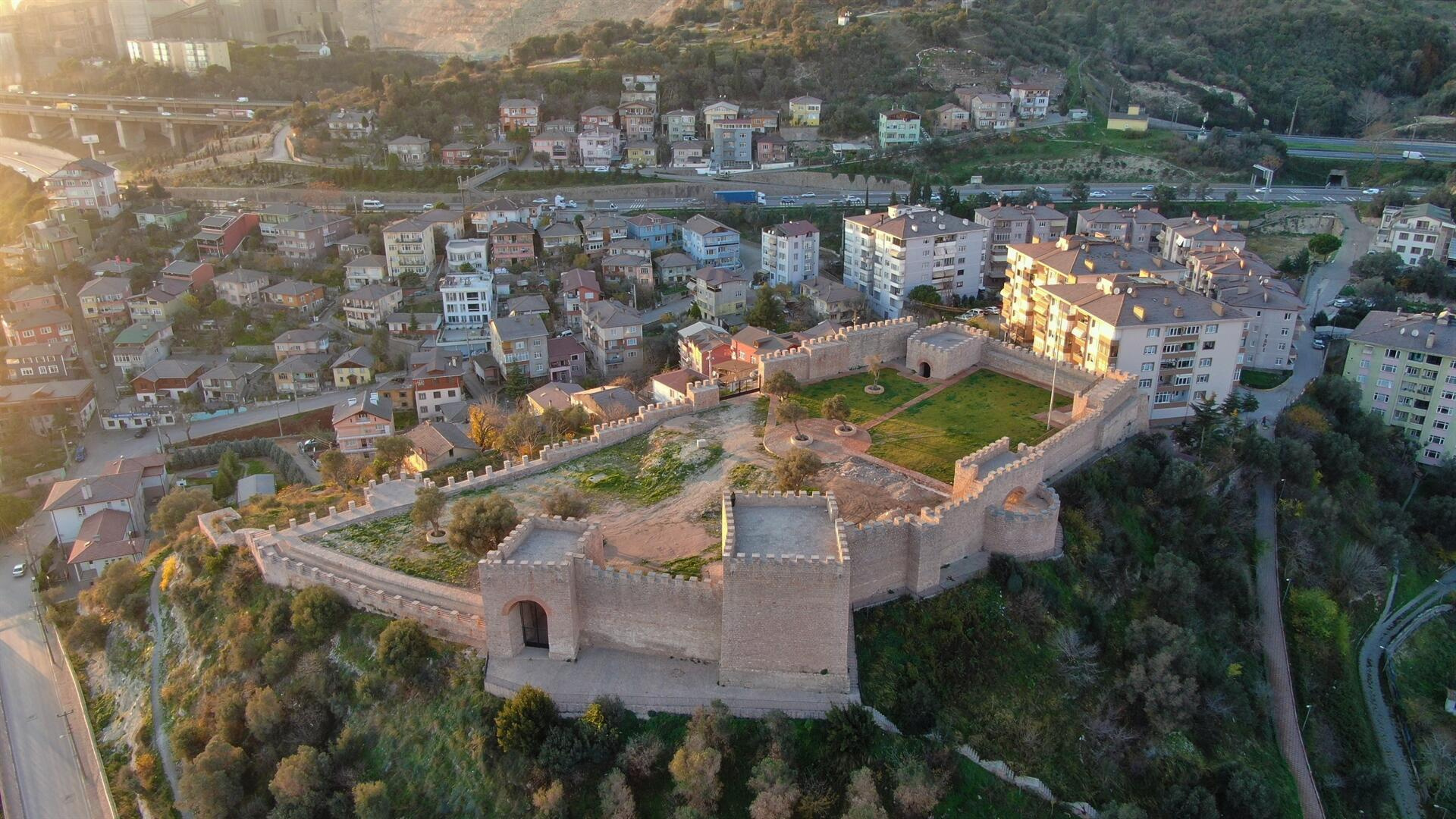 1400 yıllık tarihi Hereke Kalesi turizme açılmaya hazırlanıyor