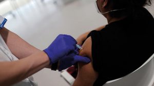 İngiltere: Pfizer-BioNTech aşısının ilk dozunu yaptıranların yüzde 99'unda bağışıklık oluştu