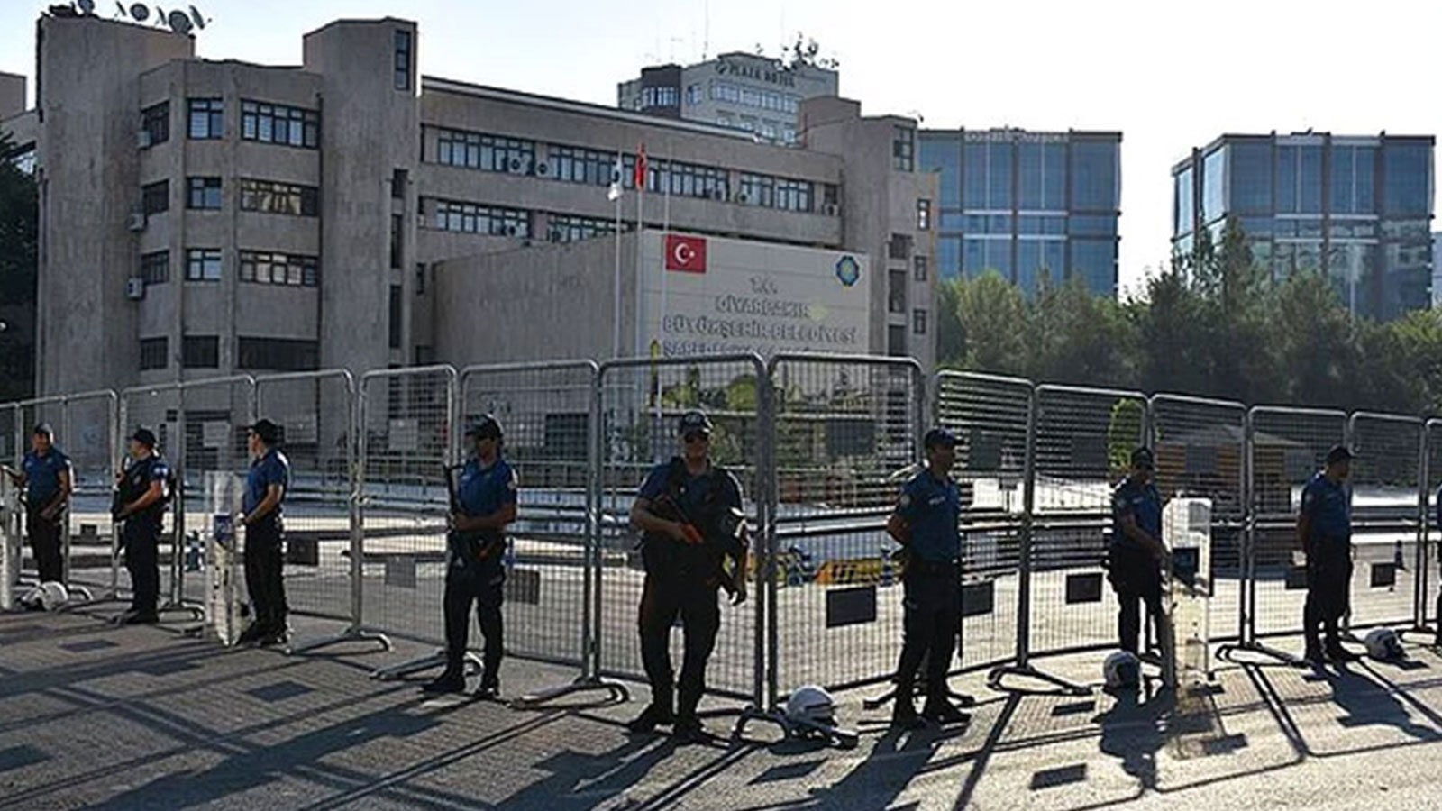 Abdulkadir Selvi: Devlet kayyım atamaları için pusuya mı yattı?