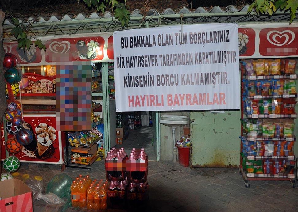 Bir Hayırseverden Vatandaşlara Bayram İkramı: Bakkalın Veresiye Defterindeki Tüm Borcu Ödedi