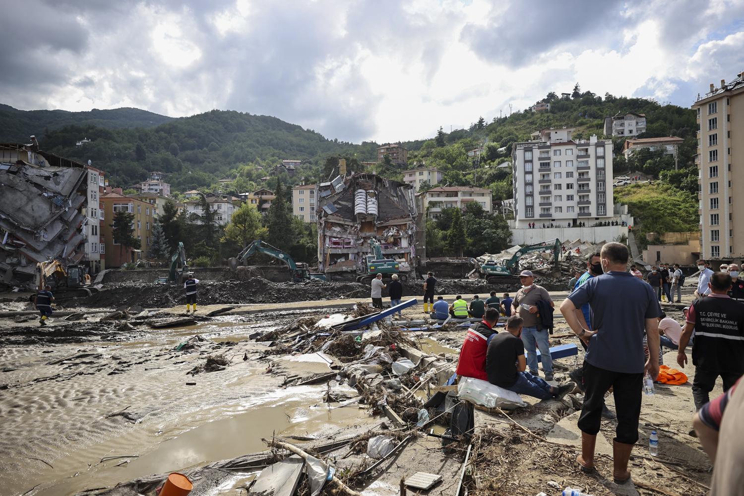 AFAD: Sel Nedeniyle Kastamonu ve Sinop'taki Can Kaybı 31'e Yükseldi