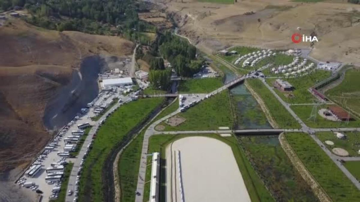 Ahlat'taki Malazgirt kutlamaları coşkuyla devam ediyor