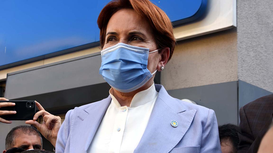 Akşener'den Kılıçdaroğlu'na bir bayanın reaksiyon göstermesi ile ilgili paylaşım: Nefret tohumları ekmeye çalışanlara inat kardeşliği tekrar tesis edeceğiz