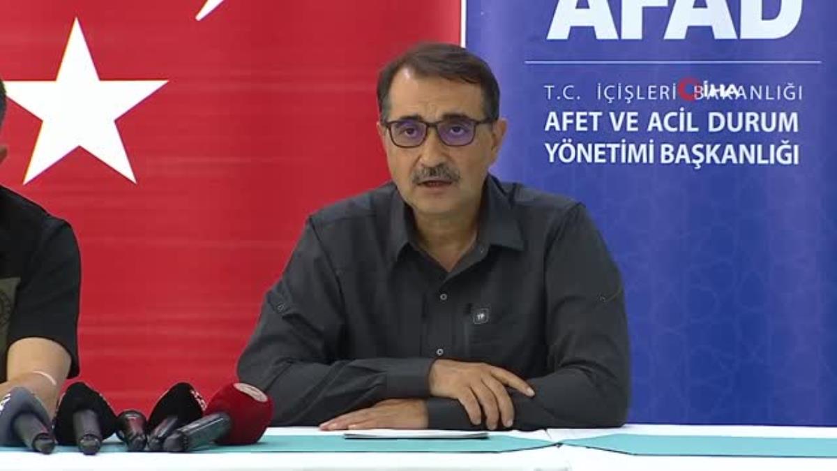 Bakan Dönmez: "Afetten etkilenen yurttaşlarımızın konut ve iş yerlerinin elektrik faturalarını ödeme müddetlerini 3 ay boyunca erteledik"