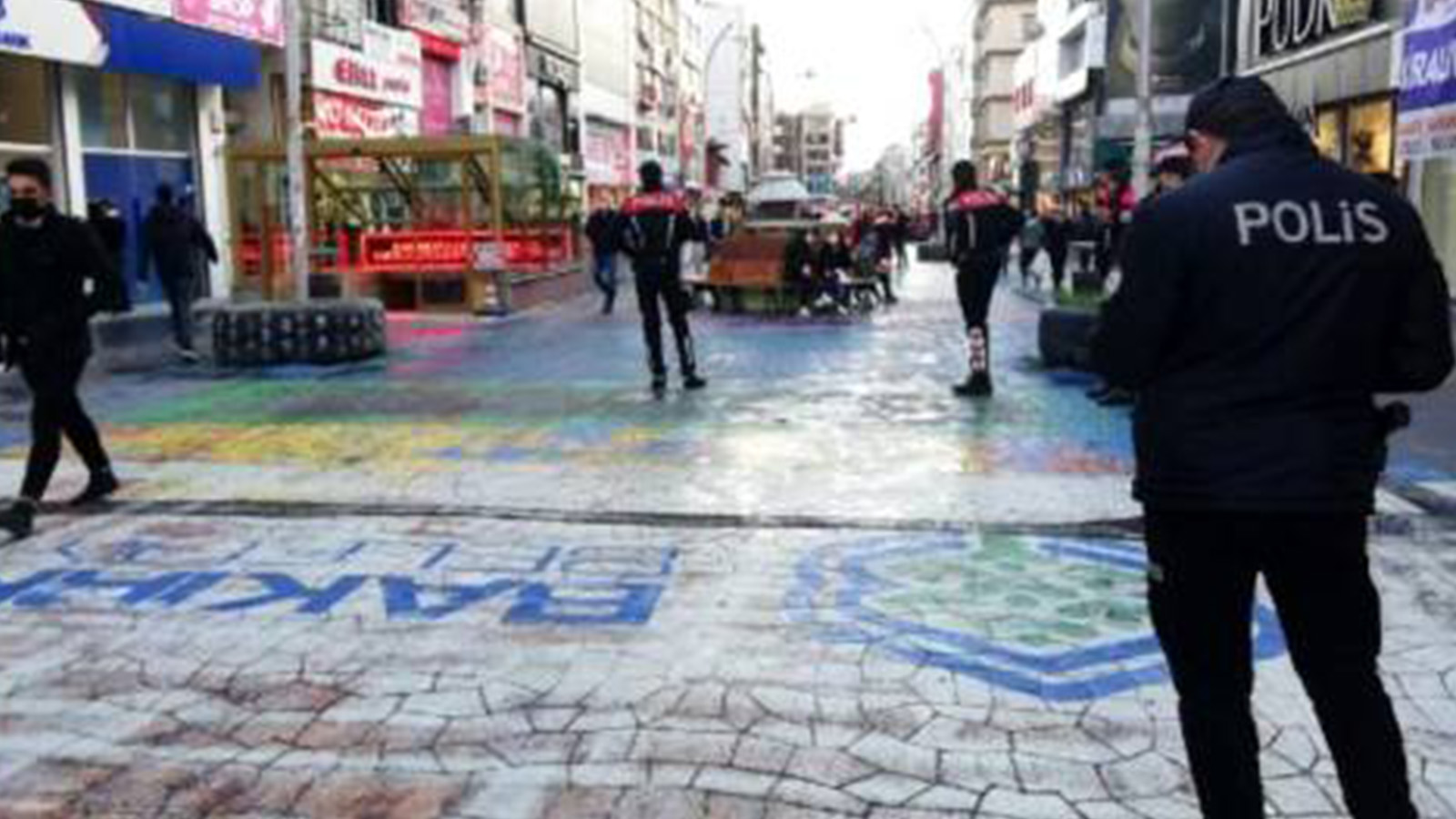 Bakırköy Kaymakamlığı'ndan1 Eylül Dünya Barış Günü sonrası için toplantı, şov yürüyüşü, basın açıklaması yasağı