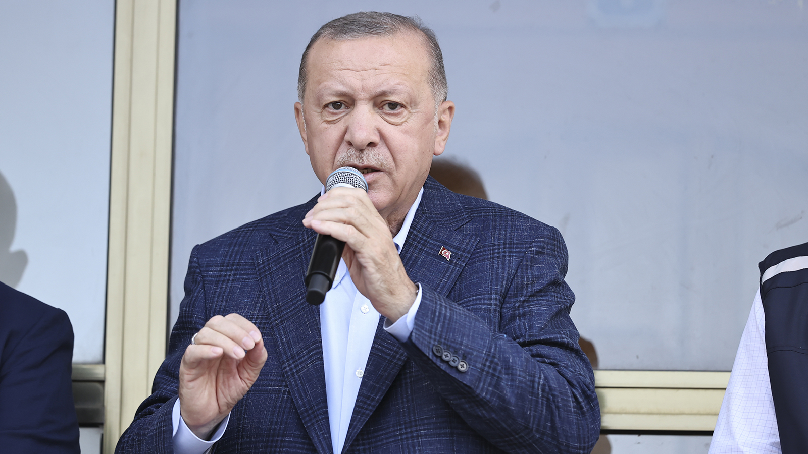 Barış Yarkadaş, Erdoğan’ın Taliban planını yazdı: Krizi fırsat olarak kullanmak ve ‘Batı’nın vazgeçemediği alternatifsiz lider’ olmak istiyor