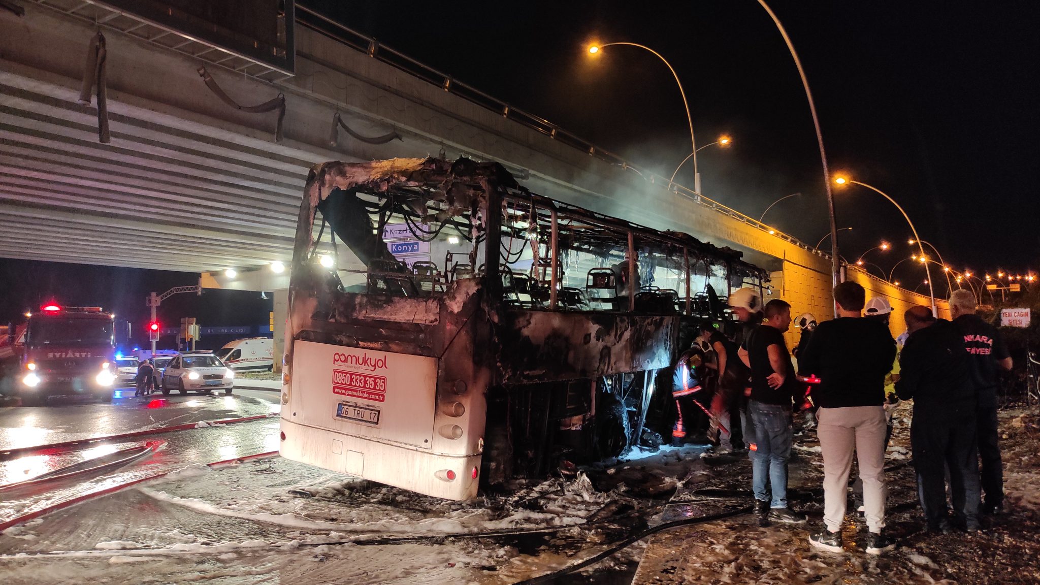 Ankara’da kaza yapan yolcu otobüsü yandı: Bir kişi ömrünü yitirdi, 20 kişi yaralandı