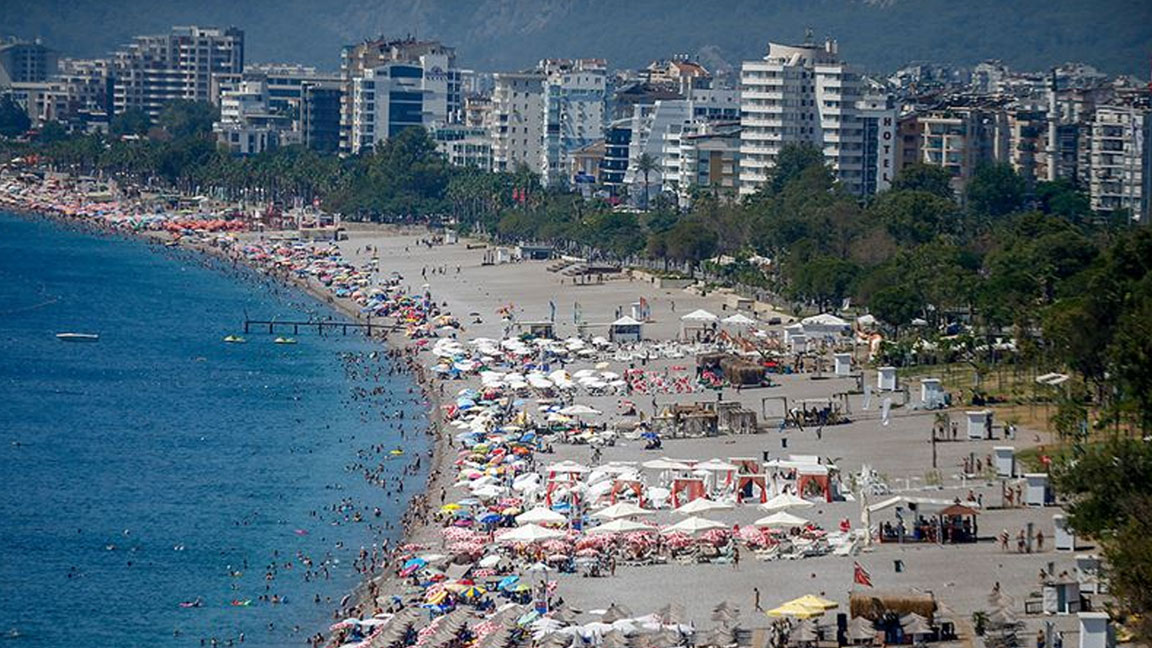 Antalya'ya gelen turist sayısı 5 milyon 342 bine ulaştı