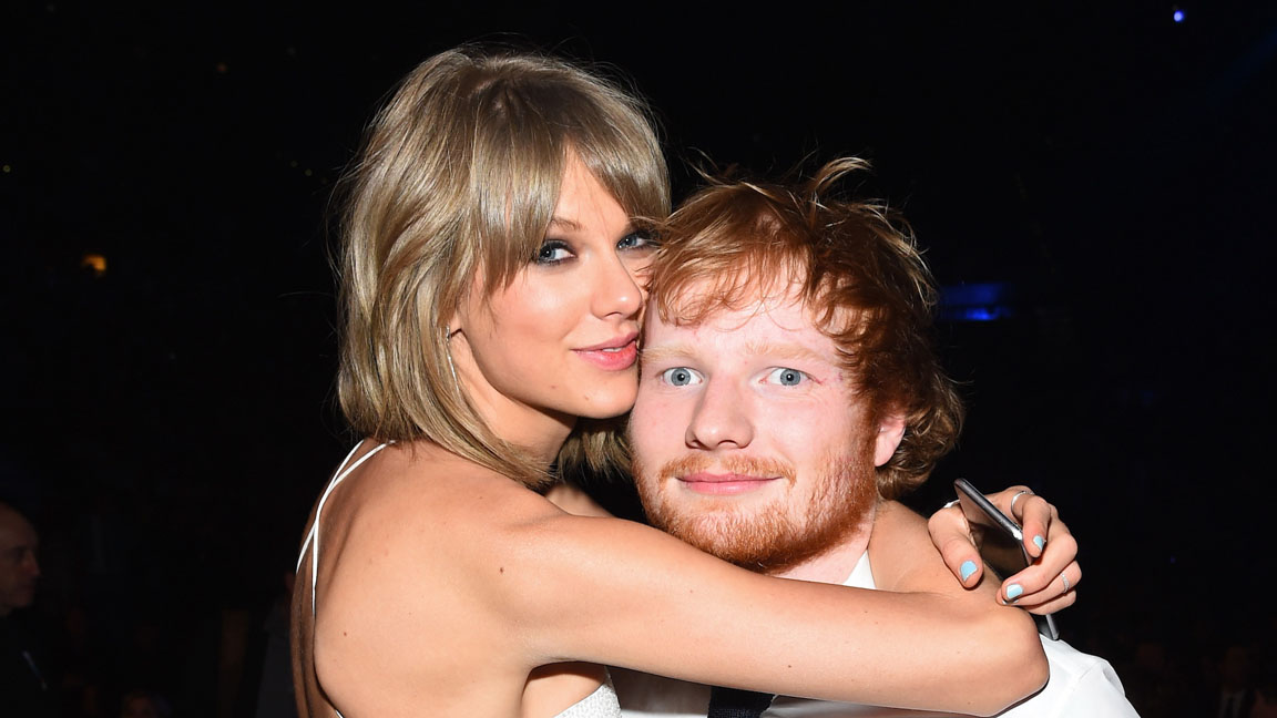 Ed Sheeran: Taylor Swift'i bir yere götürdüm, kimse tanımadı