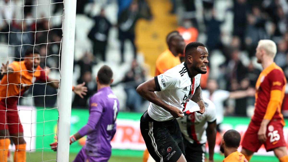 Beşiktaş, kendi evinde Galatasaray'ı 2-1 mağlup etti