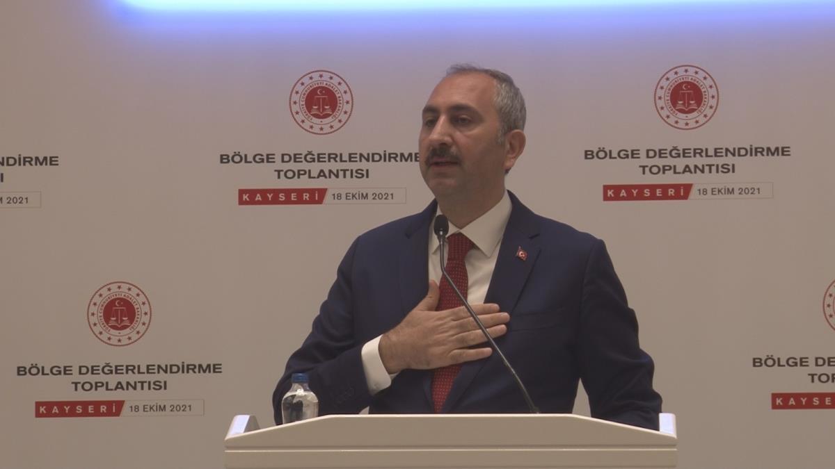 Adalet Bakanı Gül: "Yargı; milletin yargısıdır. Yargı; asla el uzatılacak bir yer değildir"