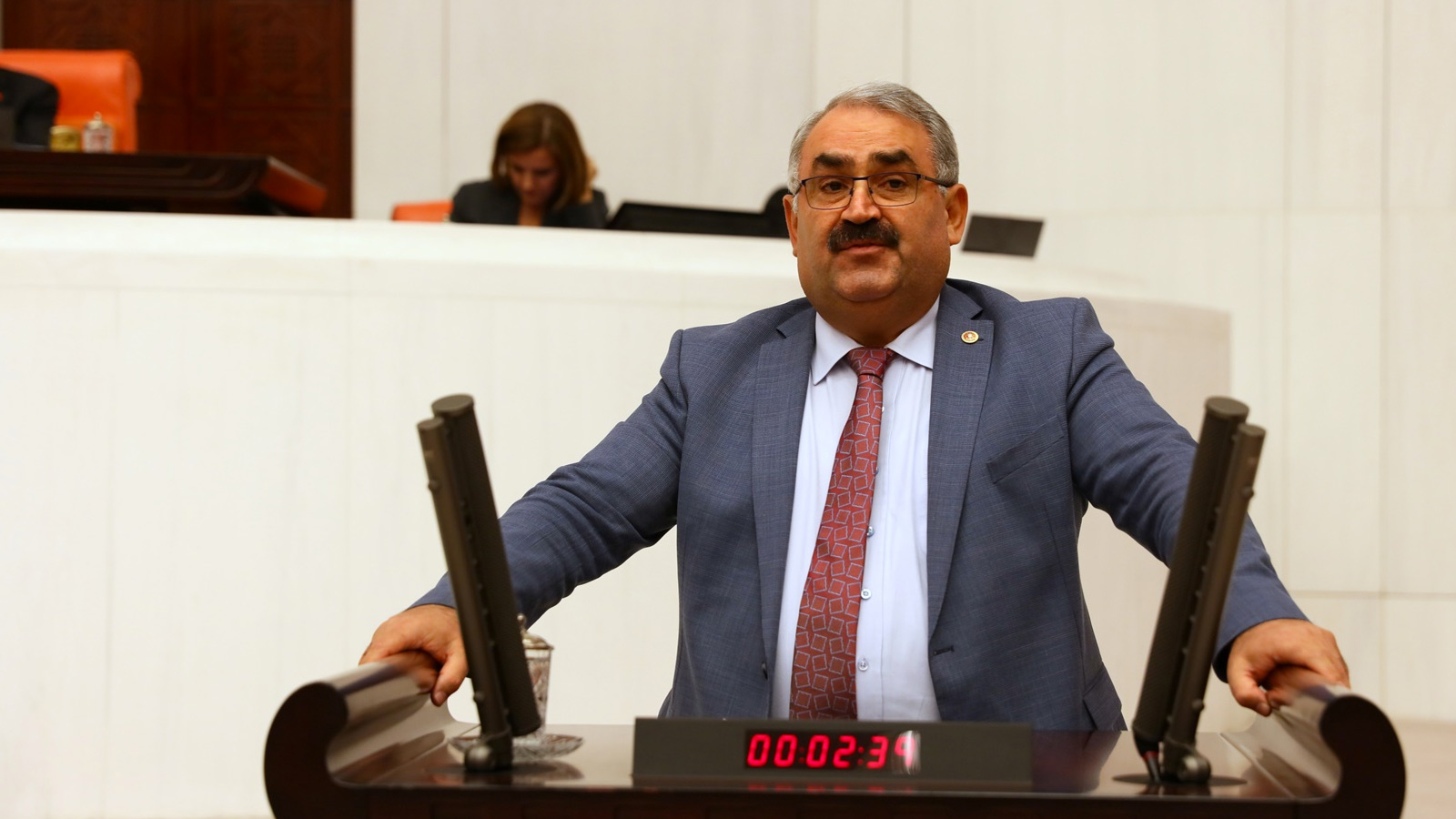 AKP'li Etyemez: Ülkede yokluk denen bir şey yok, her şeyde bolluk ortada