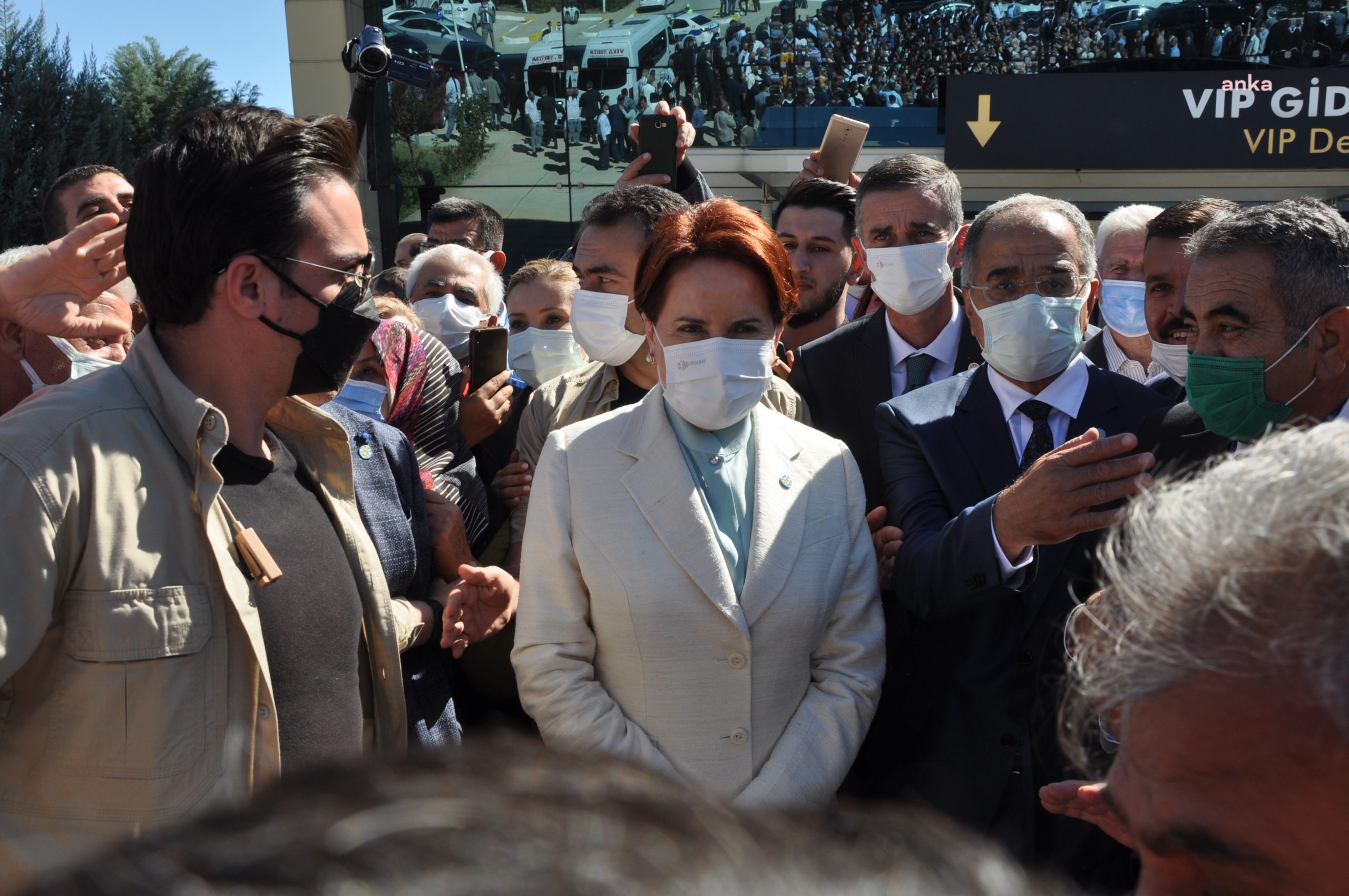 Akşener, Sedat Peker’in savları ve Sayıştay raporlarıyla ilgili konuştu: Türkiye’de dayanılmaz bir devlet krizi var