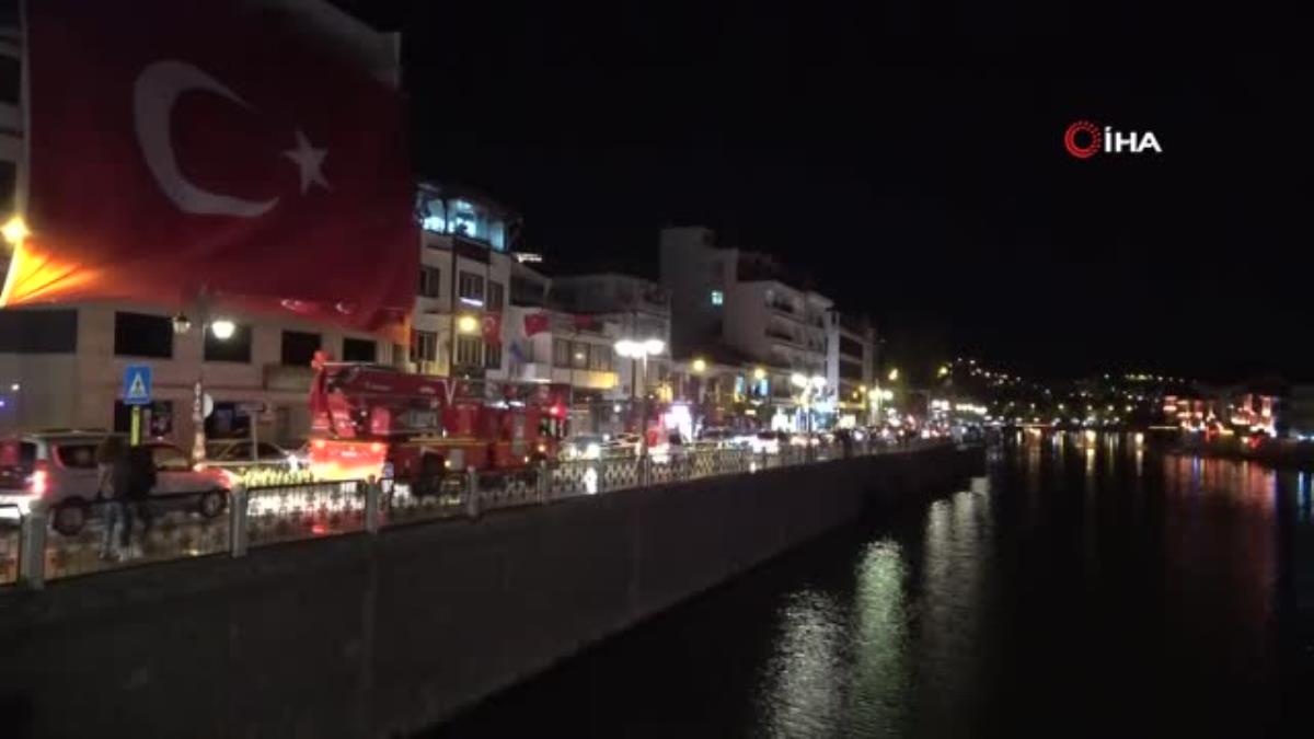 Amasya Belediyesi'nden cumhuriyet konvoyu ve bando konseri