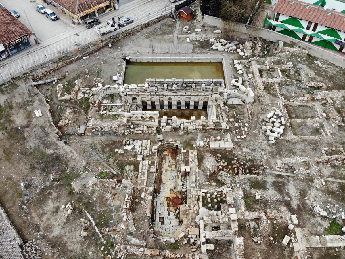 2 Bin yıllık Tarihi Roma Hamamı suyu çekildi: Antik havuzlar boş kaldı