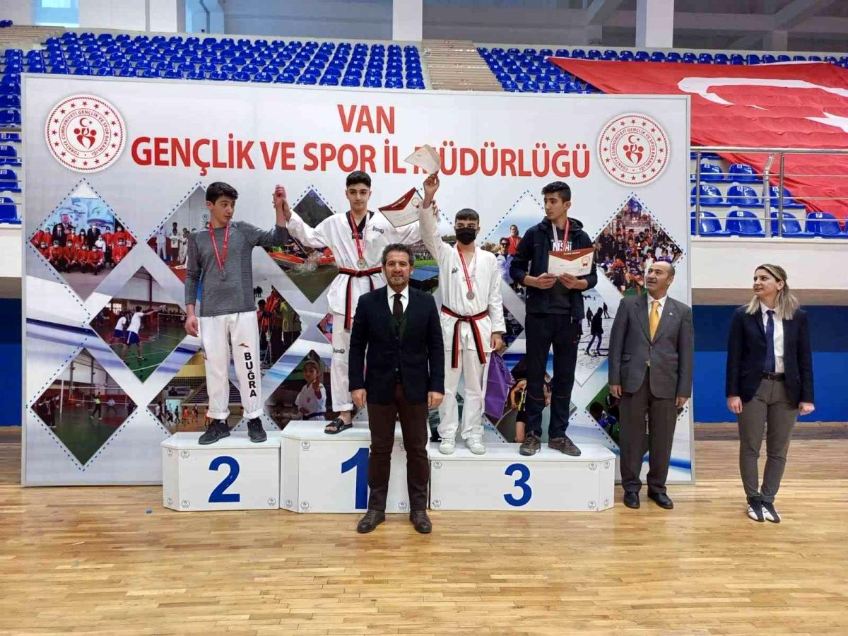 350 taekwandocunun katıldığı karşılaşma sona erdi