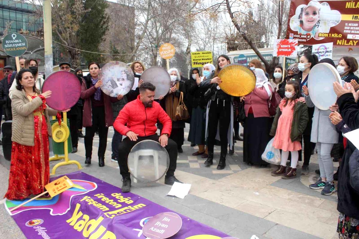 8 Mart Dünya Bayanlar Günü açıklaması sonrası halaylar çekildi