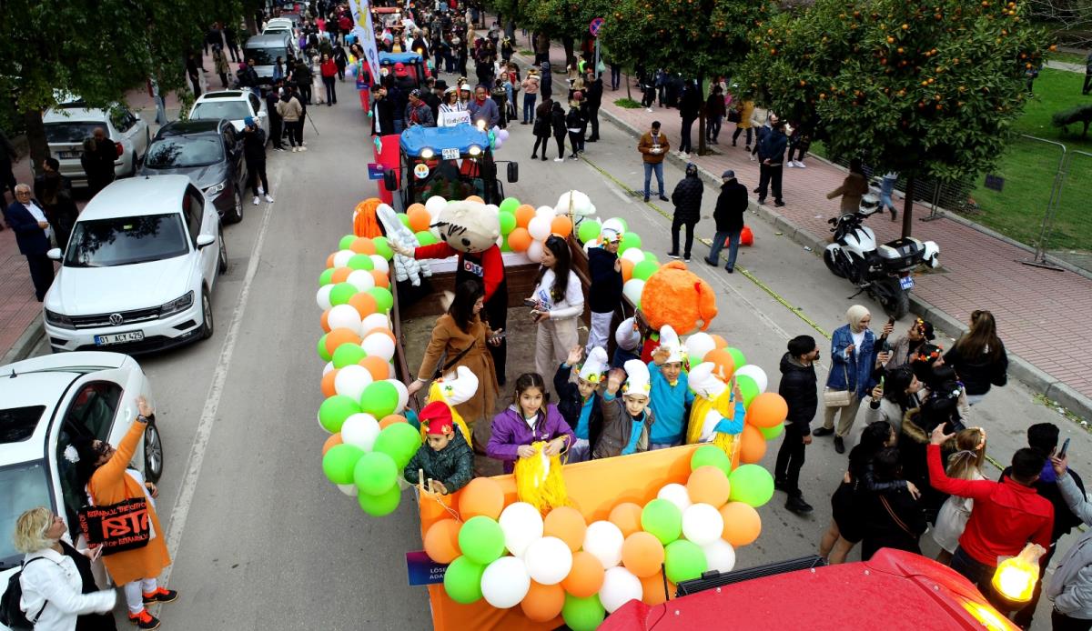 Adana'da binlerce kişi bu korteje akın etti