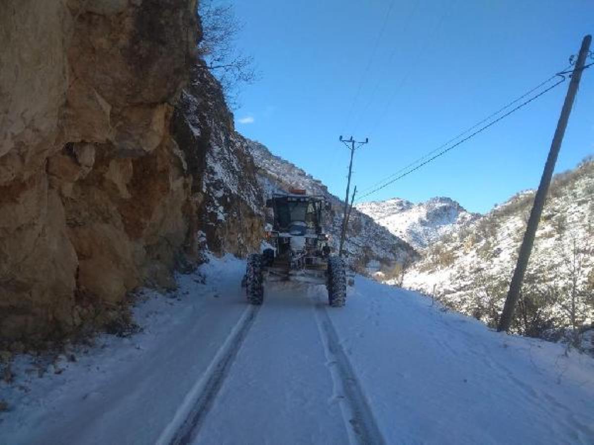 Adıyaman'da 214 yerleşim yeri yolu, kardan kapalı