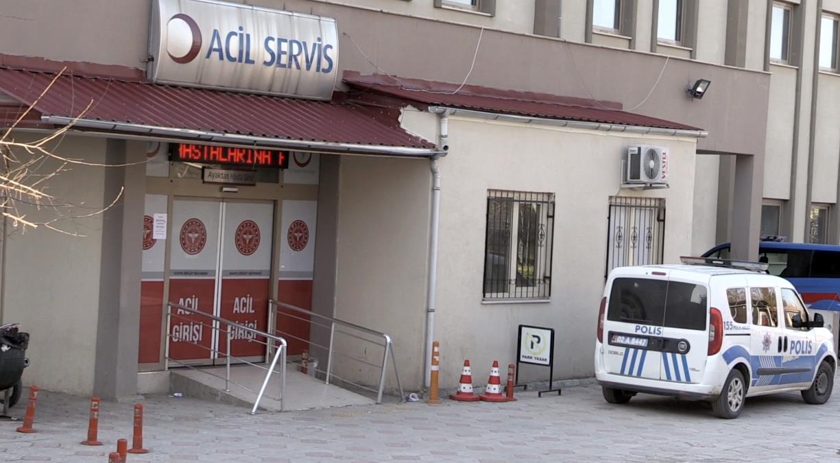 Adıyaman'da kaza yerindeki polis, arabanın çarpması sonucu şehit oldu