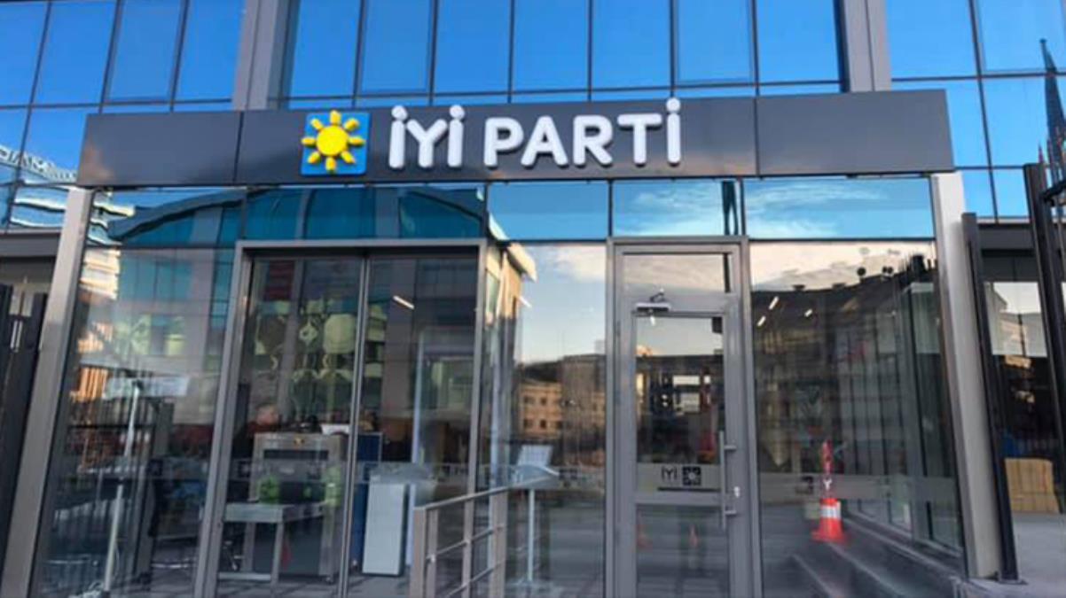 AK Parti'den istifa eden 200 kişi YETERLİ Parti'ye katıldı