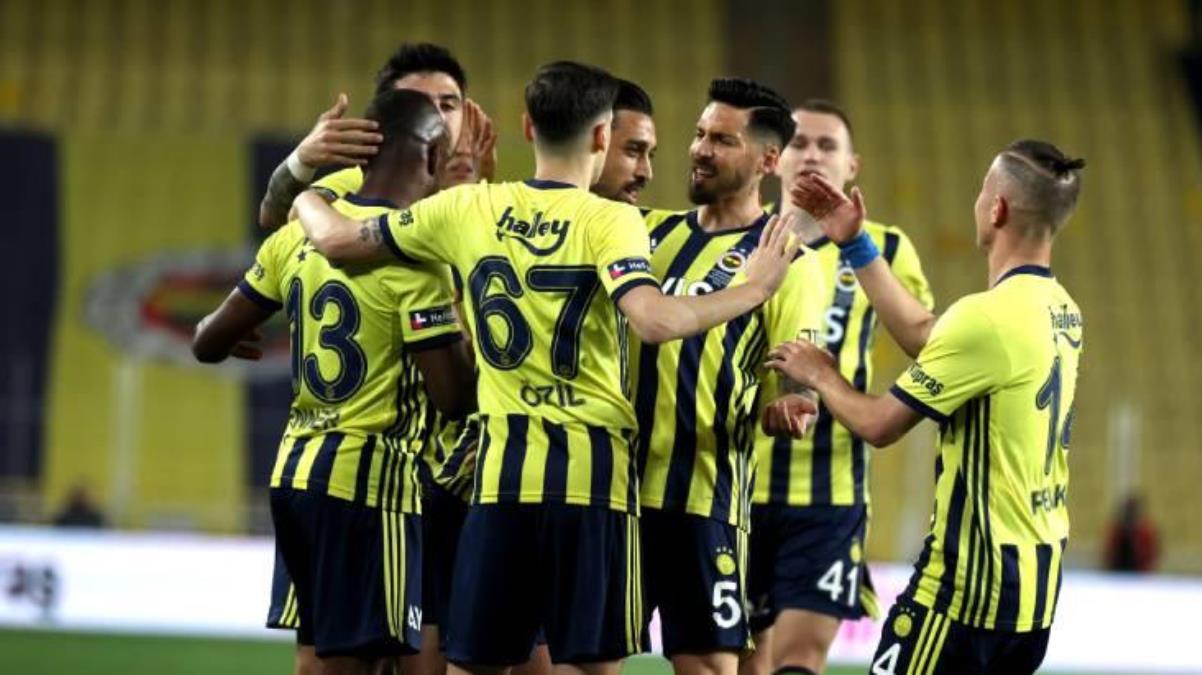 Ali Koç bahar paklığına başladı! Fenerbahçe'de 2 yıldız futbolcu daha takım dışı kalıyor