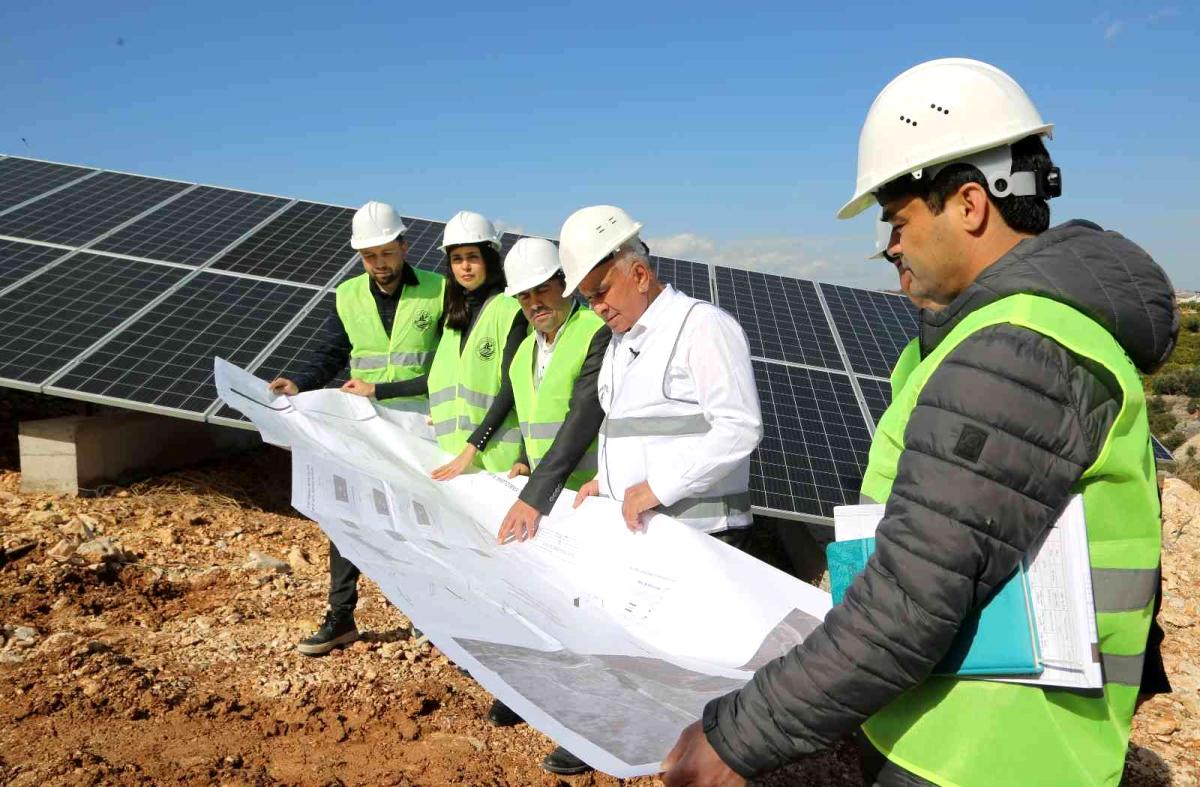 Atıl yere güneş güç santrali kuran belediye, hem faturayı sıfırladı hem de aylık 60 bin TL gelir sağlamaya başladı