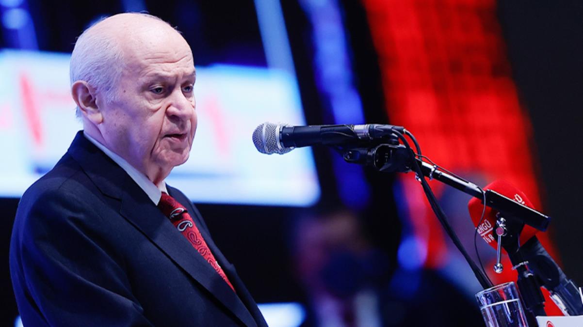 Bahçeli, Kılıçdaroğlu'nun "Nereye yüzeceksin?" kelamlarına kendine has üslubuyla cevap verdi: Yüzmeyi değil, tummayı biliriz