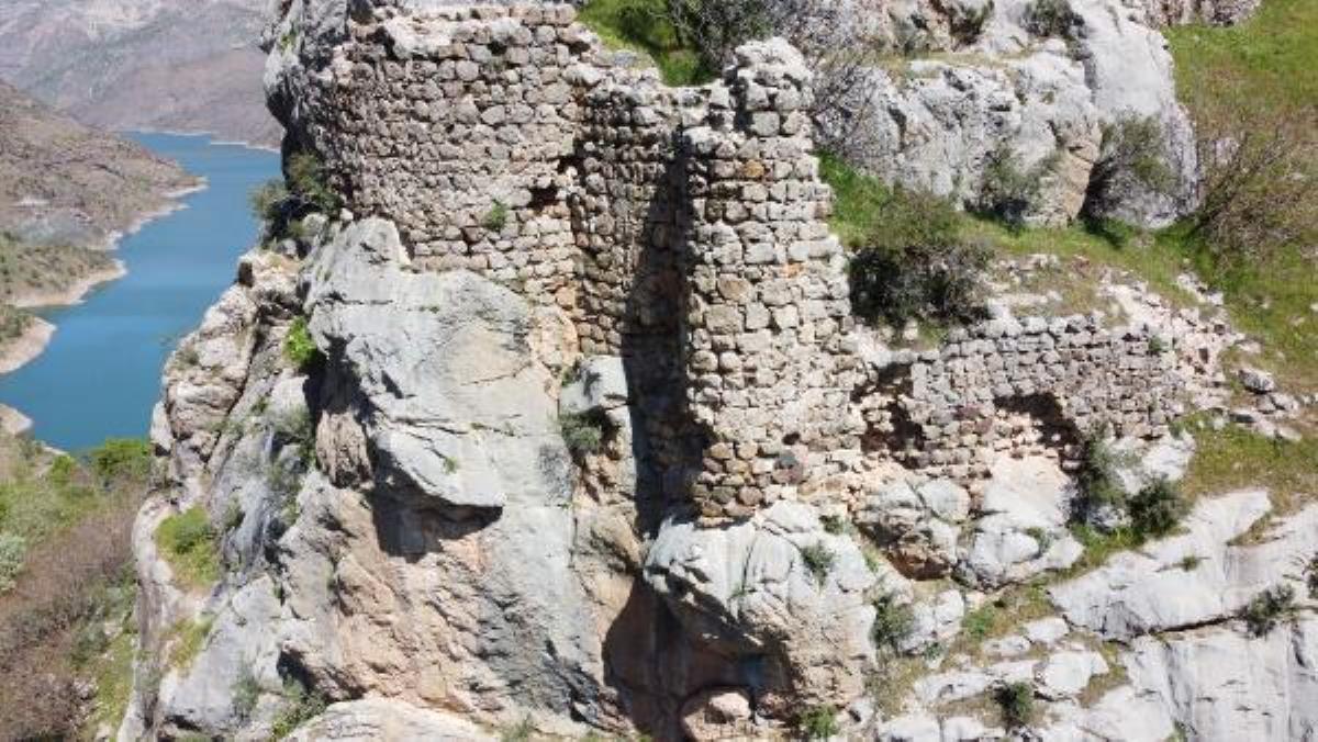 Adıyaman'da 1800 yıllık askeri gözetleme kulesi müdafaaya alınıyor