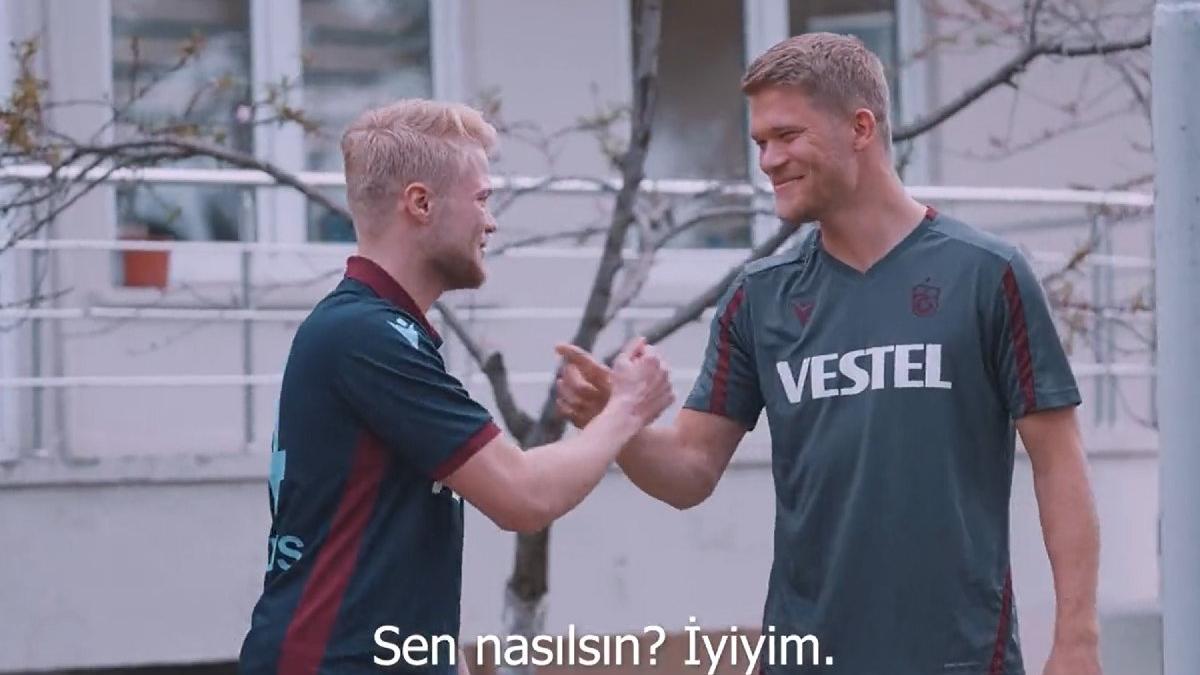 Andreas Cornelius ikizi kadar benzeri Kiewiet ile tanıştı