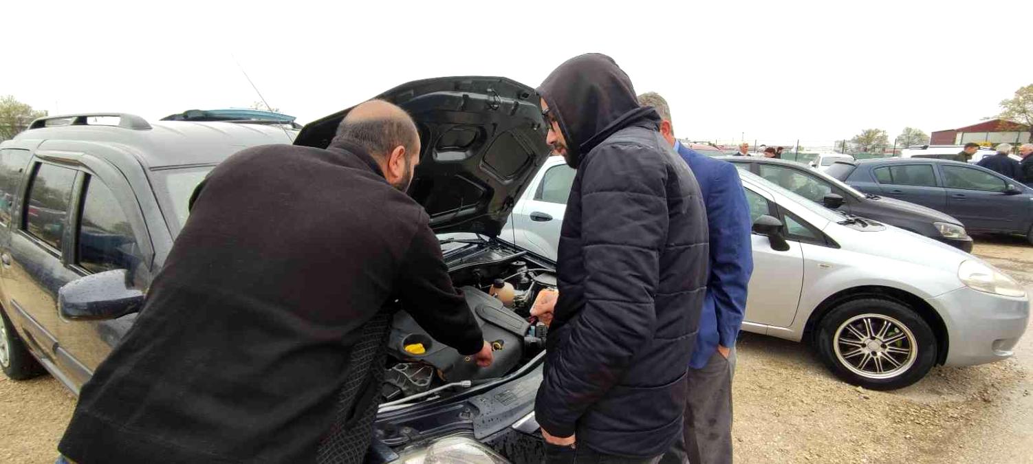 Bahar geldi ikinci el araba pazarı hareketlendi