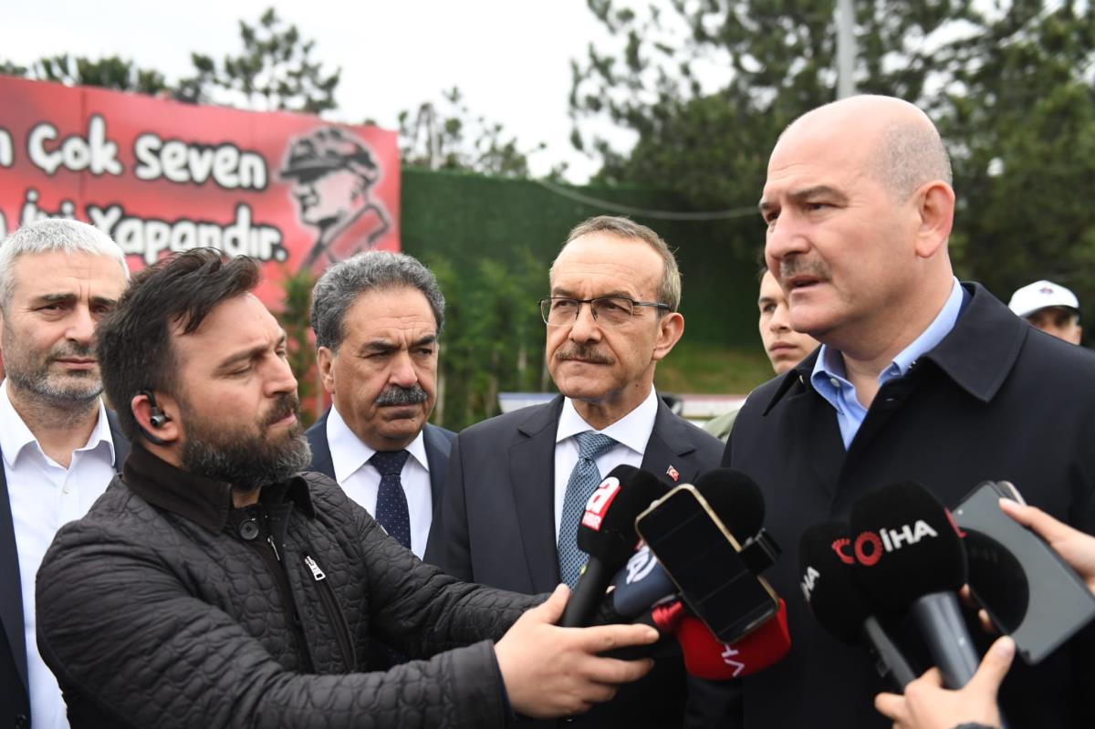 Bakan Soylu, Kocaeli'de bayram trafiği kontrolüne katıldı Açıklaması