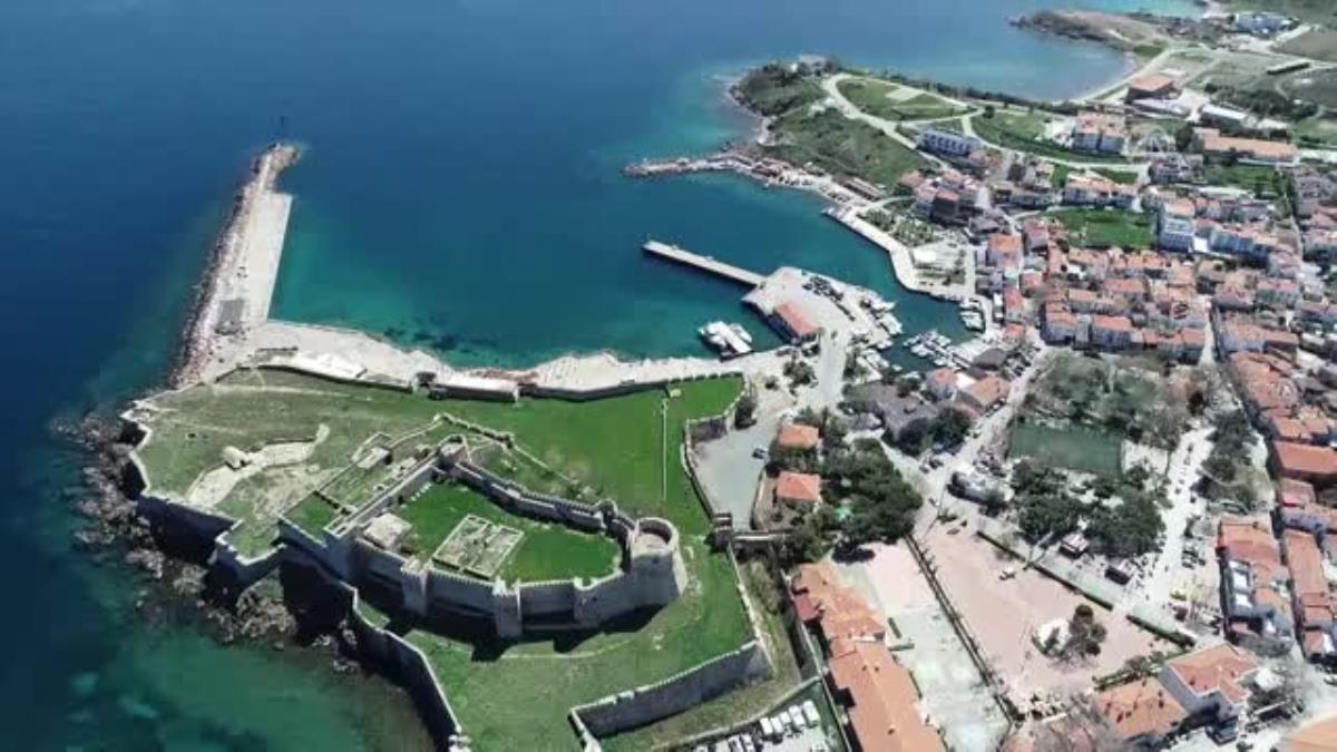 ÇANAKKALE - Gökçeada ile Bozcaada turizm dönemine köprü ve otoyol avantajıyla girecek