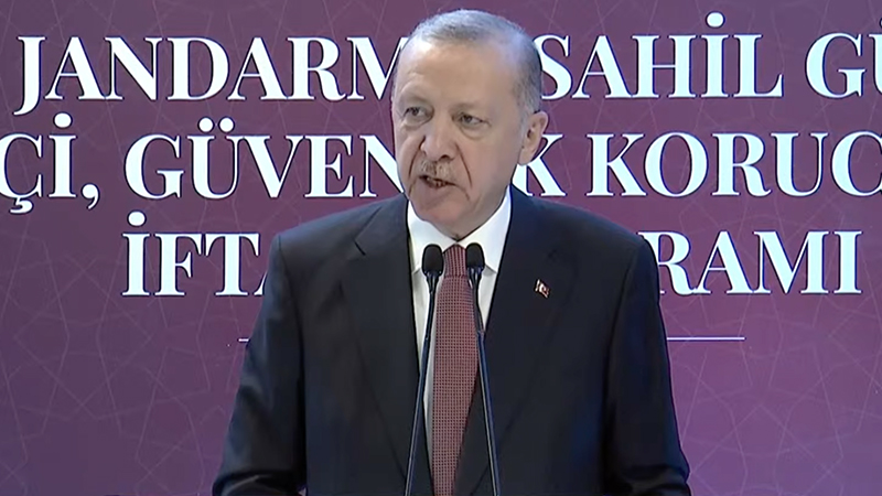 Cumhurbaşkanı Erdoğan iftar programında konuşuyor