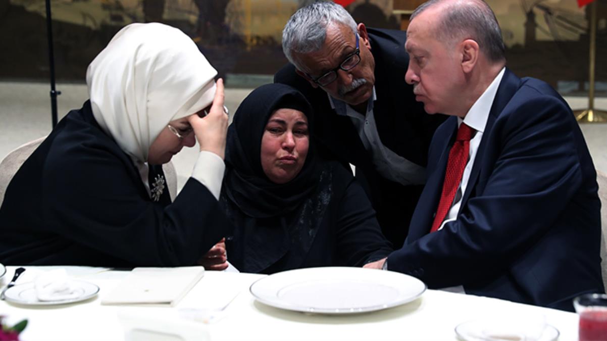 Cumhurbaşkanı Erdoğan ve eşi Emine Erdoğan şiddet mağduru bayanlarla iftar yemeğinde buluştu! Bir kare yürek parçaladı