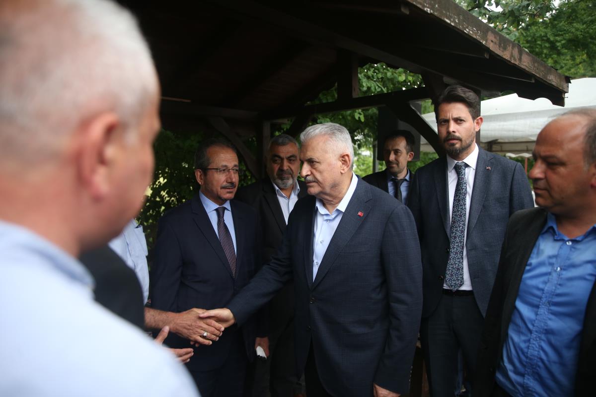 AK Parti'li Yıldırım ve Kurtulmuş'tan Niğde'deki kazada ölen Akkuş için taziye ziyareti