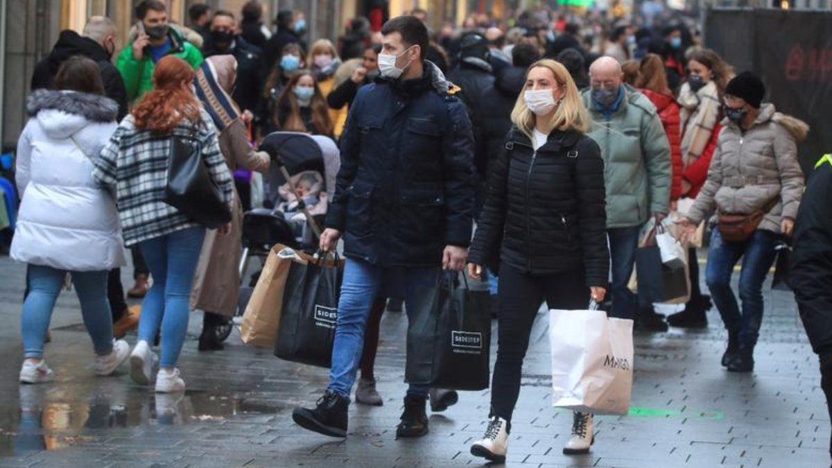 Almanya'da, seyahat kısıtlamaları gevşetiliyor