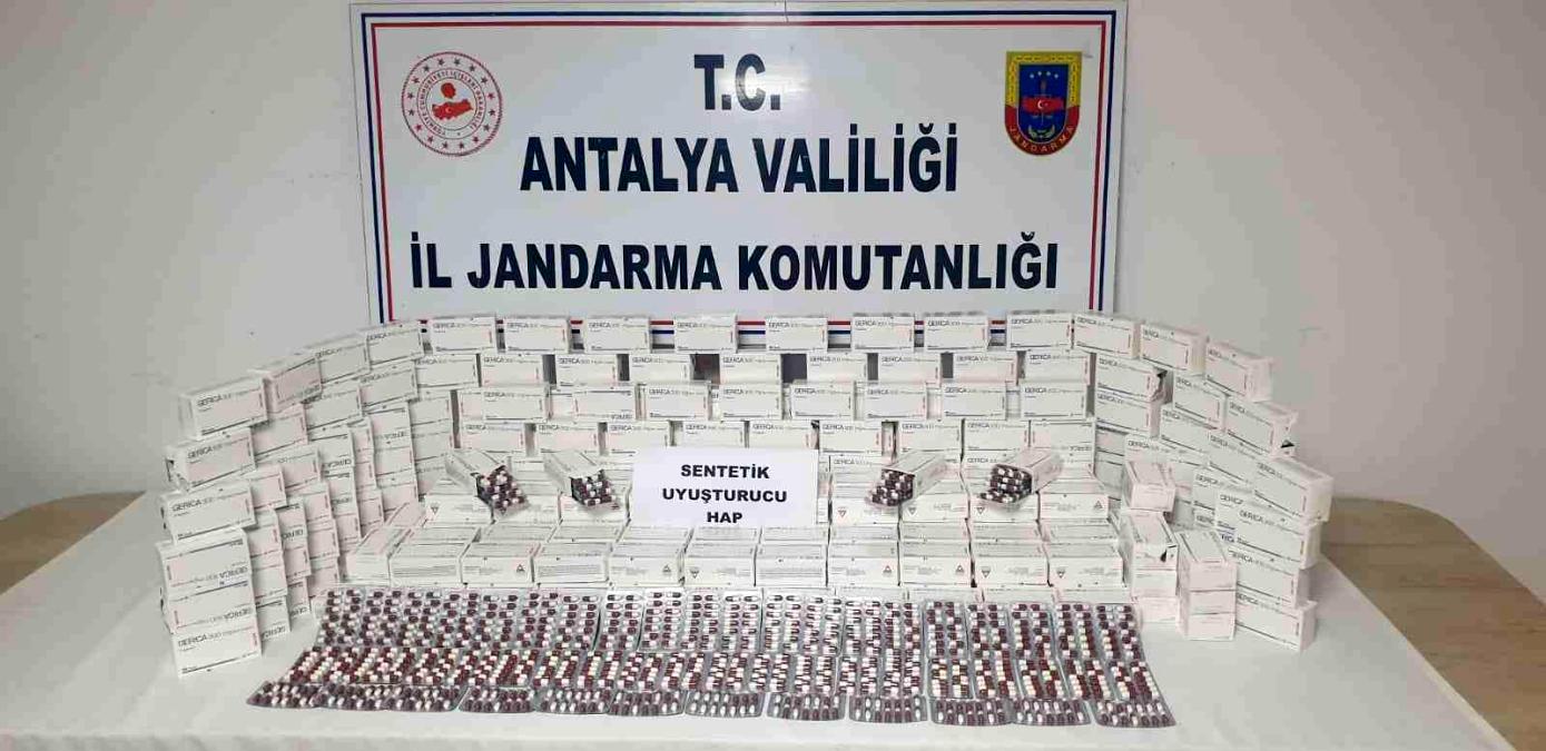 Antalya'da piyasa pahası 1 milyon 500 bin TL pahasında uyuşturucu ele geçirildi