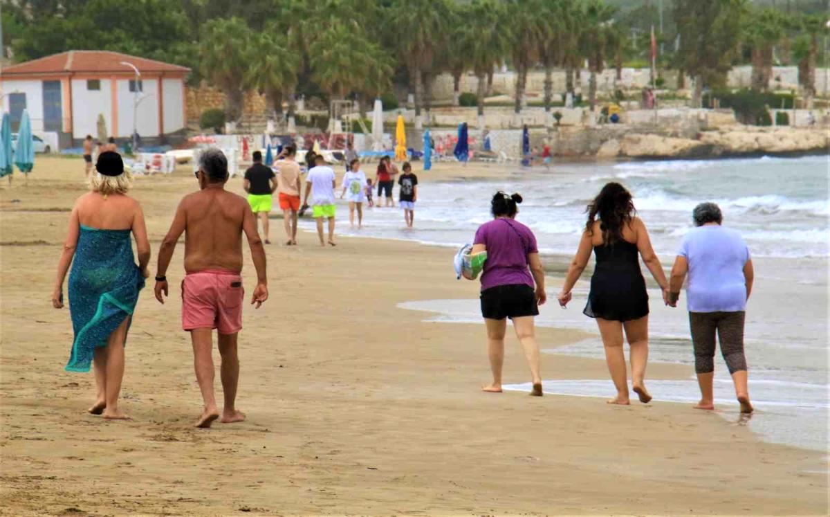 Bayram tatili turizmin beğenilen yeri Kızkalesi'ni canlandırdı