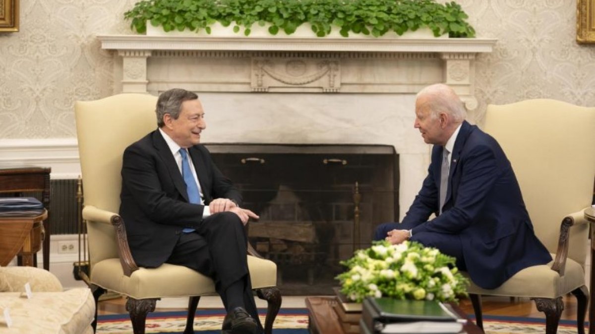 Biden, İtalya Başbakanı Draghi ile bir araya geldi