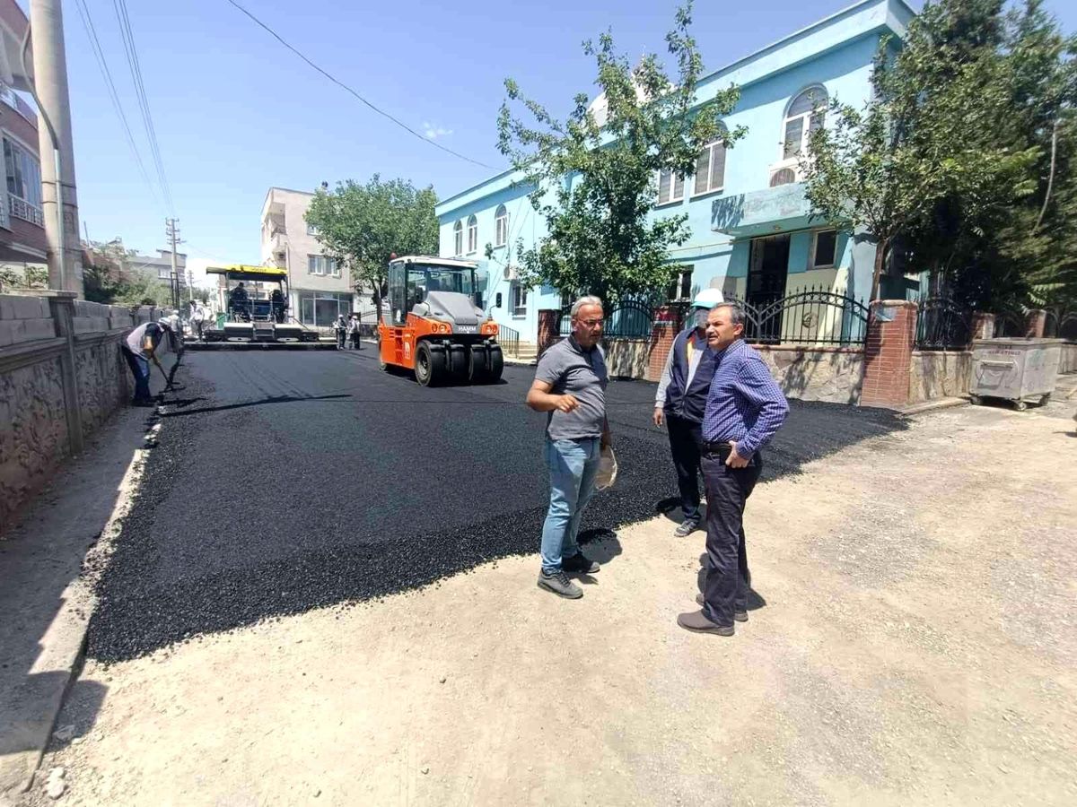 Lider Kılınç, asfalt çalışmalarını inceledi