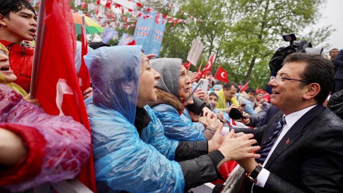 İmamoğlu'ndan Erdoğan'a: 'Bizi Yok Sayanları, Bu Seçimde Konutlarına Yollayacağım'