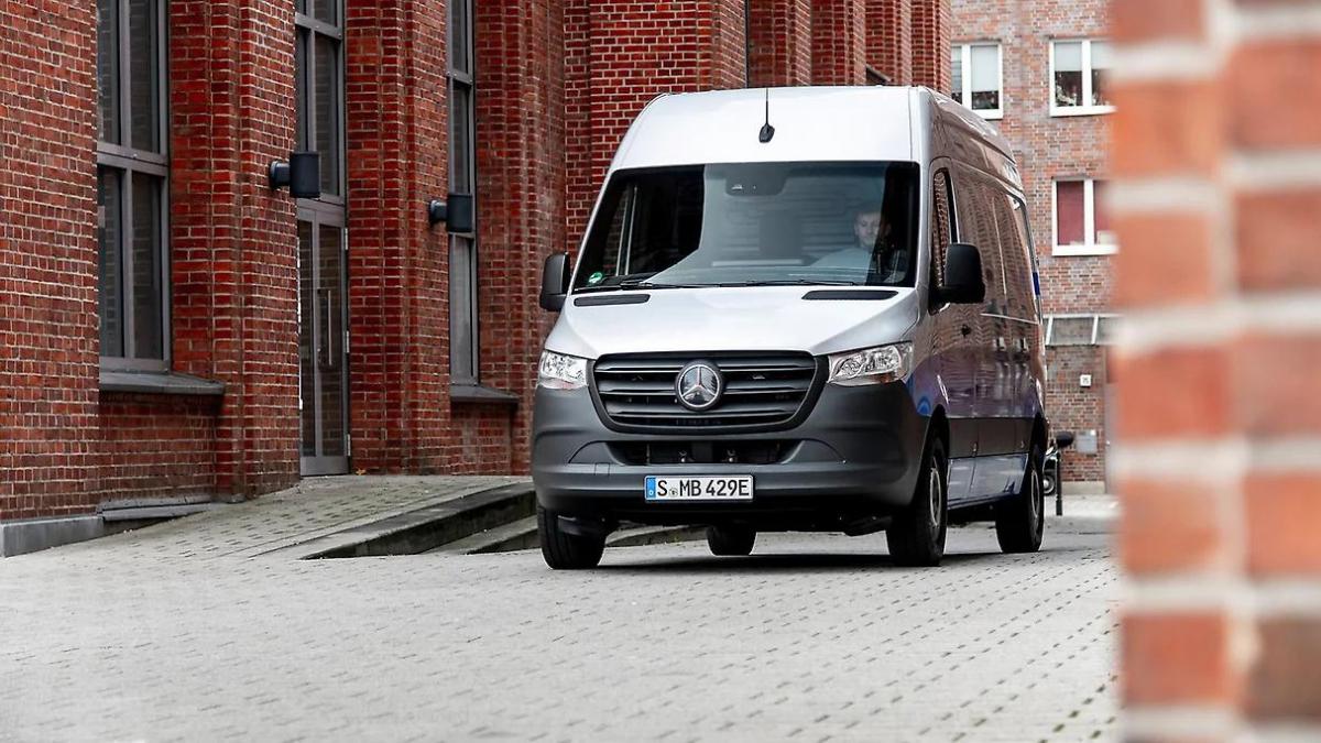 Mercedes Ticari Araç Fiyat Listesi Nisan 2023: Mercedes Vito ve Sprinter Okul Servisi Şimdiki Fiyatlar