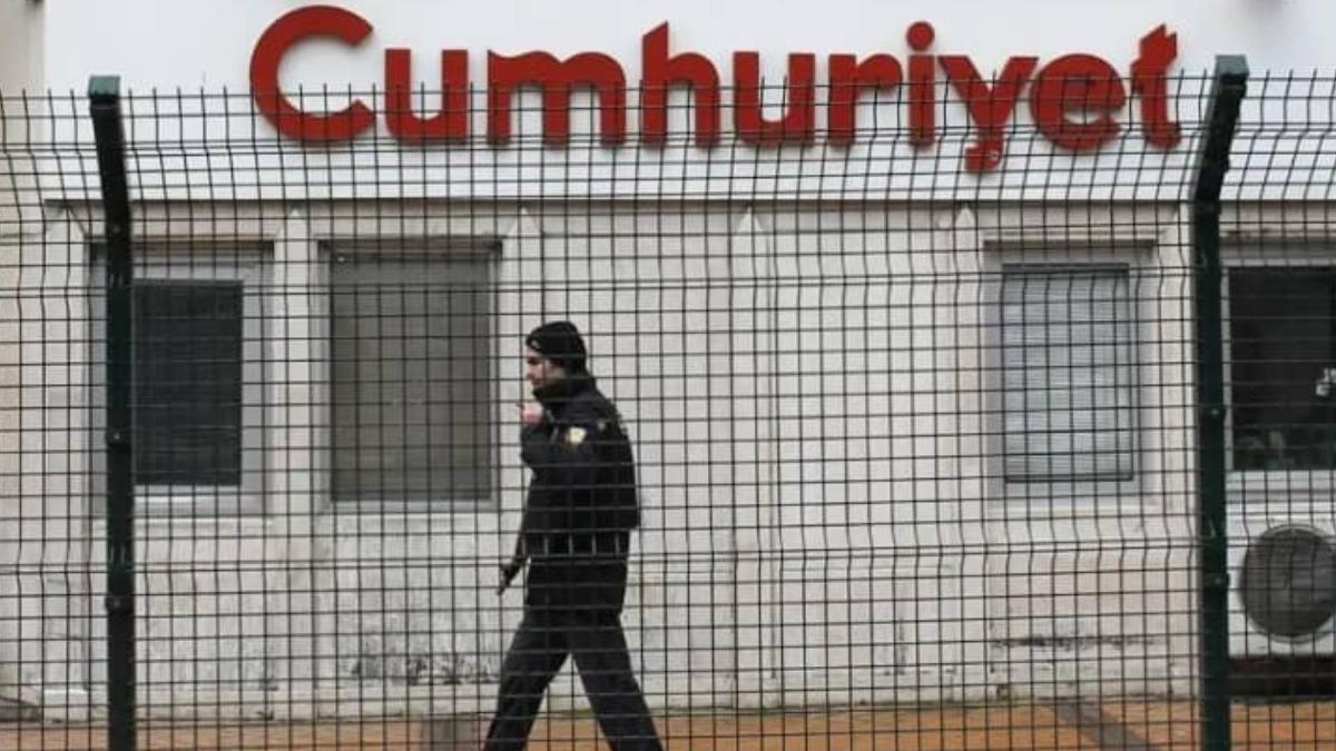 Cumhuriyet'te Bir İstifa Daha: Mustafa Büyüksipahi Genel Yayın Direktörlüğünden ve Yayın Şurasından Ayrıldı