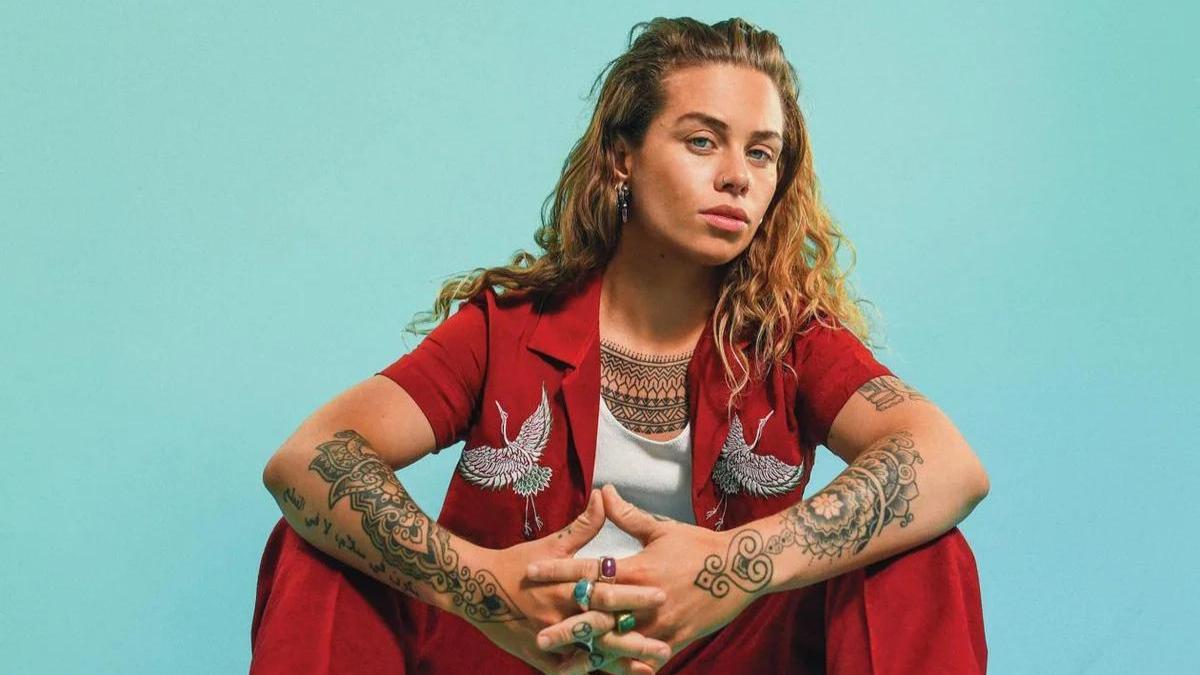 Tek Kişilik Müzik Kümesi: Her An ve Her Ortamda Dinleyebileceğiniz 15 Tash Sultana Kesimi